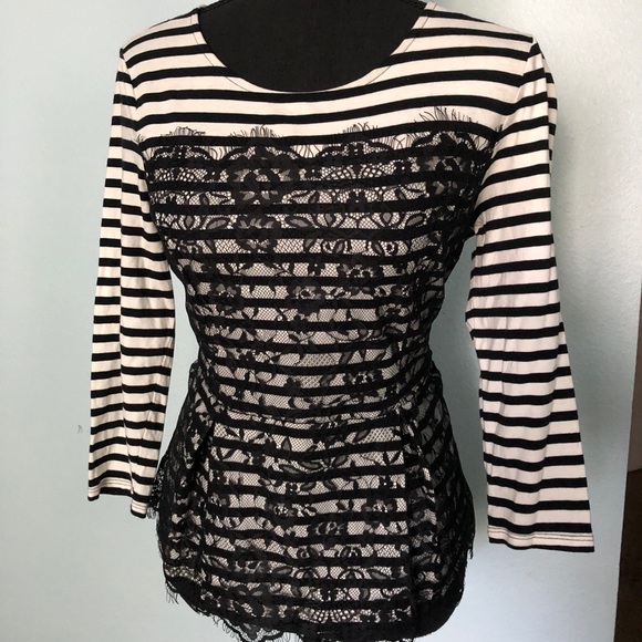 Elle• Lace Peplum Top - Picture 7 of 10